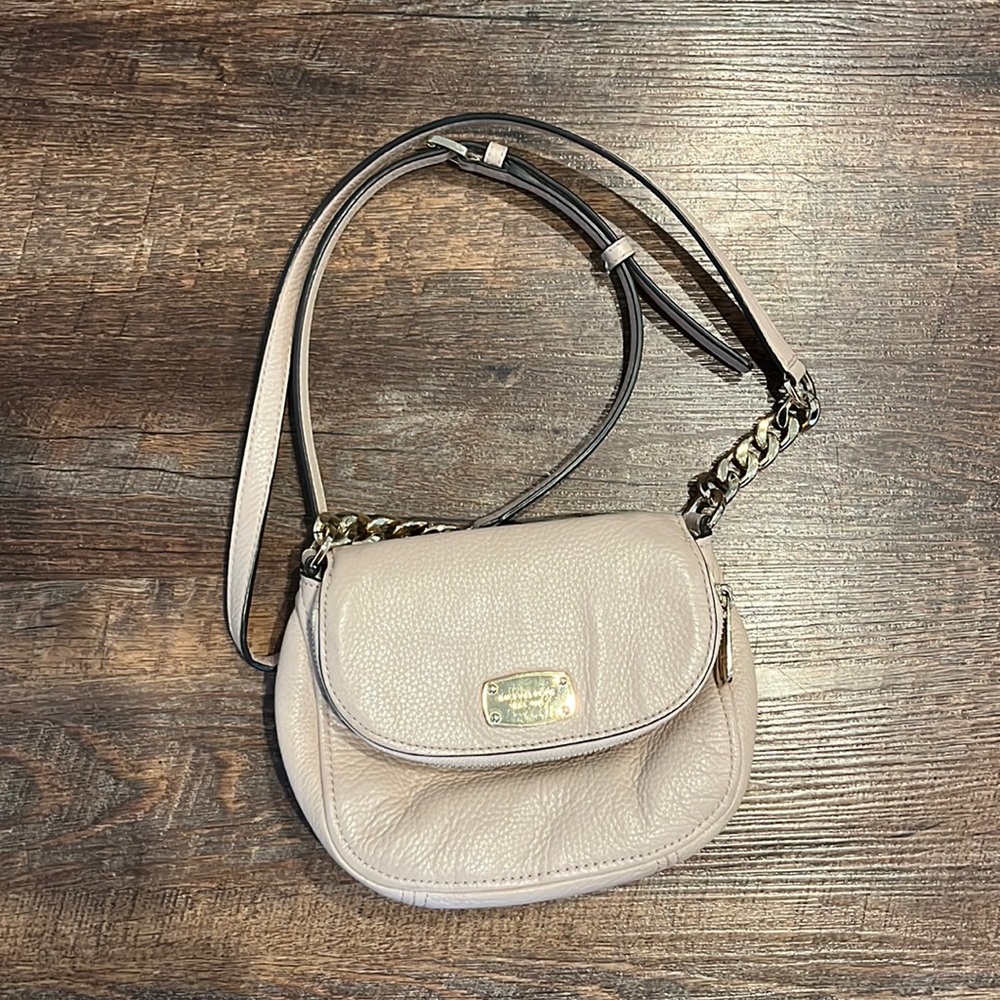 Micheal Kors crossbody nude crossbody purse